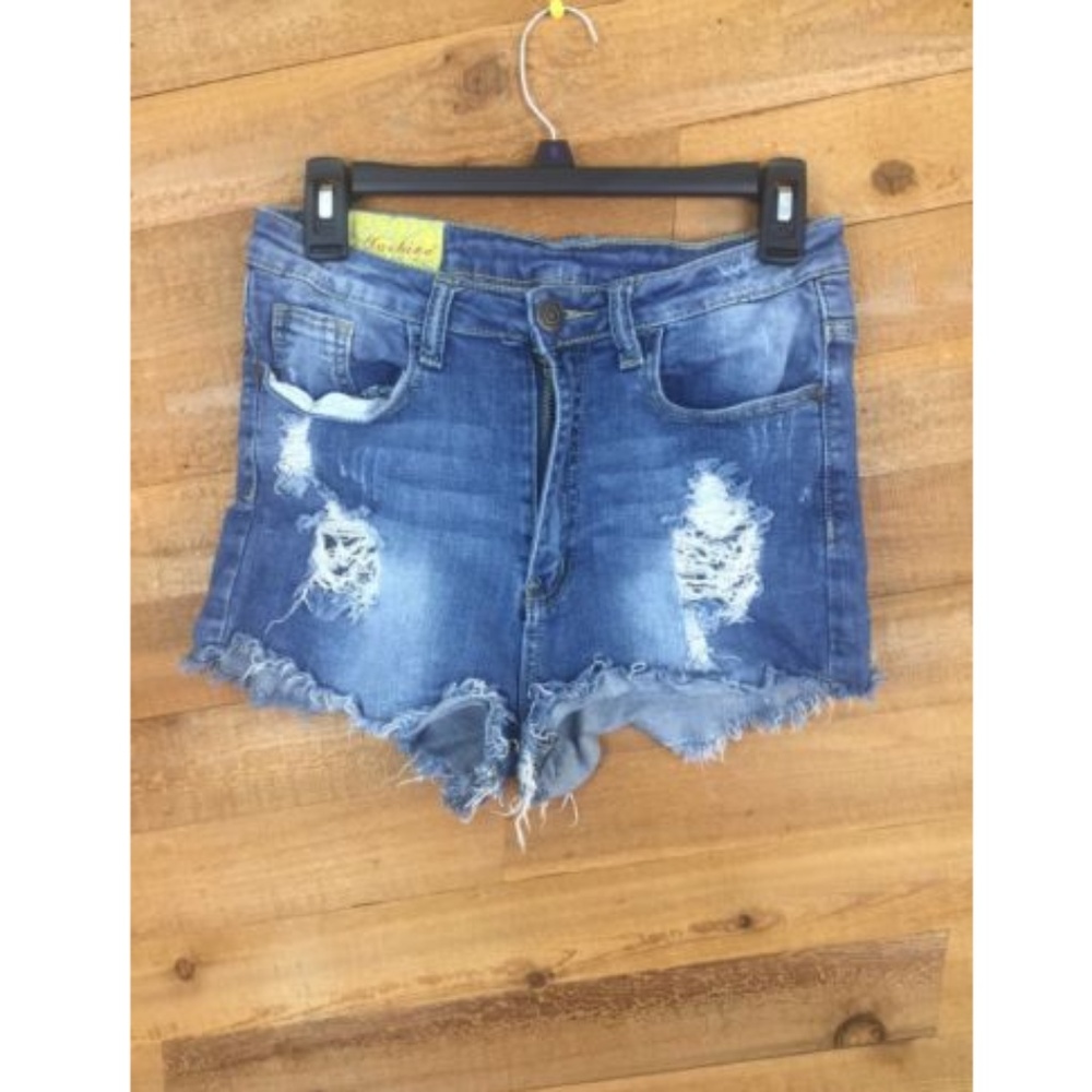 Machine High Waisted Distressed Cut Off Shorts